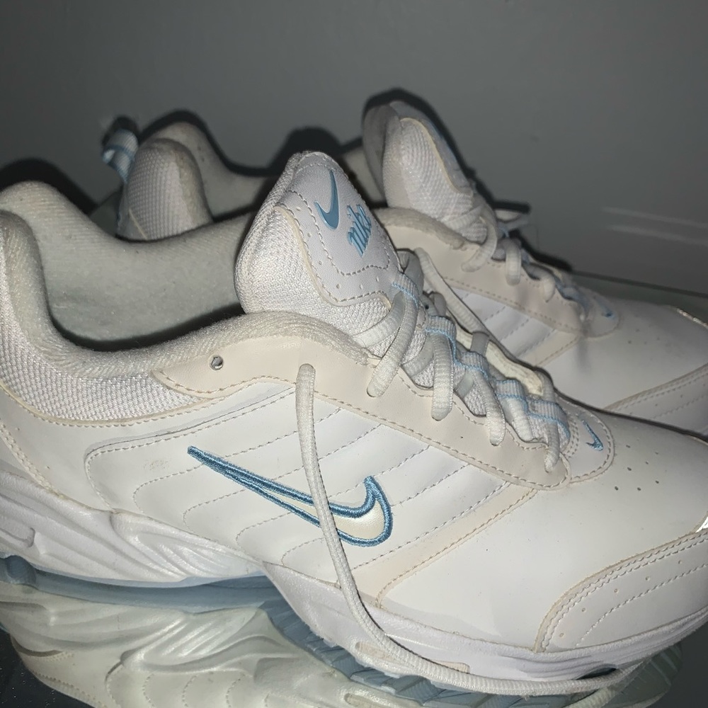 Nike Dad Sneakers - Picture 6 of 6